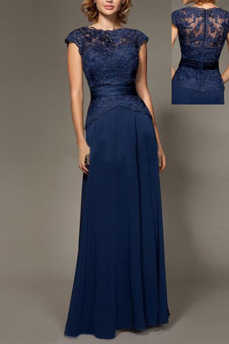 Dignified Appliqued A-line/Princess Scoop Neck Prom Dresses