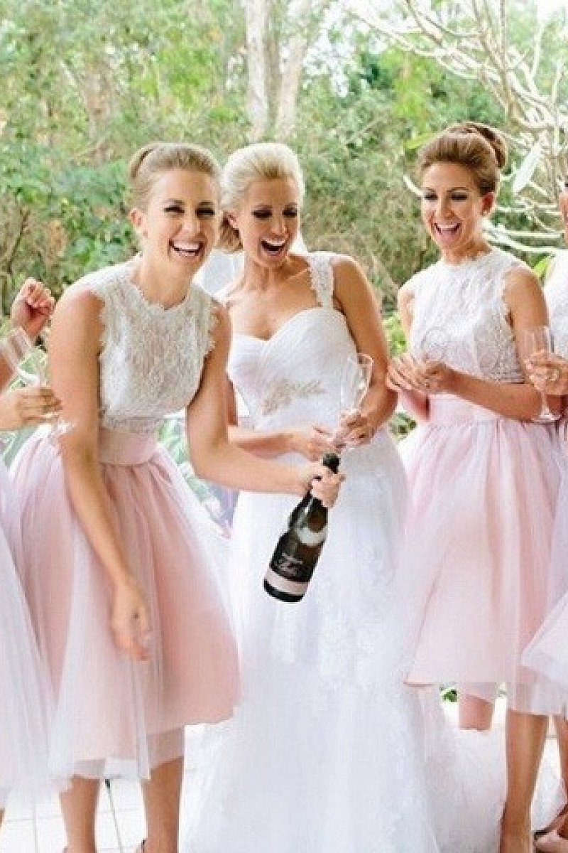 Snazzy Sleeveless Scalloped Neck Natural Knee-length Bridesmaid Dresses