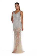 Champagne Mature Straps Tulle Trumpet/Mermaid V-neck Sleeveless Beading Evening Dresses