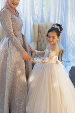 Elegant Long Sleeves Lace Applique Tulle Flower Girl Dresses with A Bow