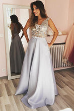 A-Line/Princess Satin  Sleeveless V-neck   Appliques Lace Prom Dresses