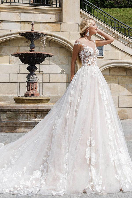 Ivory Glamorous Tulle Wedding Dresses with Lace Applique