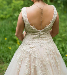 Lace V-neck Plus Size Wedding Dresses