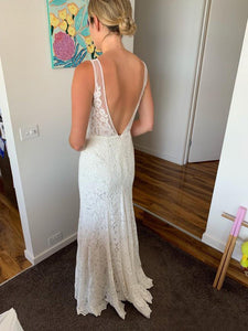 Lace V-neck Open Back Floor-Length  Wedding Dresses 2019