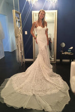 A-Line/Princess Court Train Lace Wedding Dresses