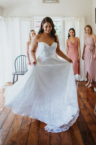 Sleeveless Sweetheart Tulle Plus Size Wedding Dresses