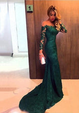 Green Magnificent Sheath/Column Bateau Natural Chapel Train Prom Dresses