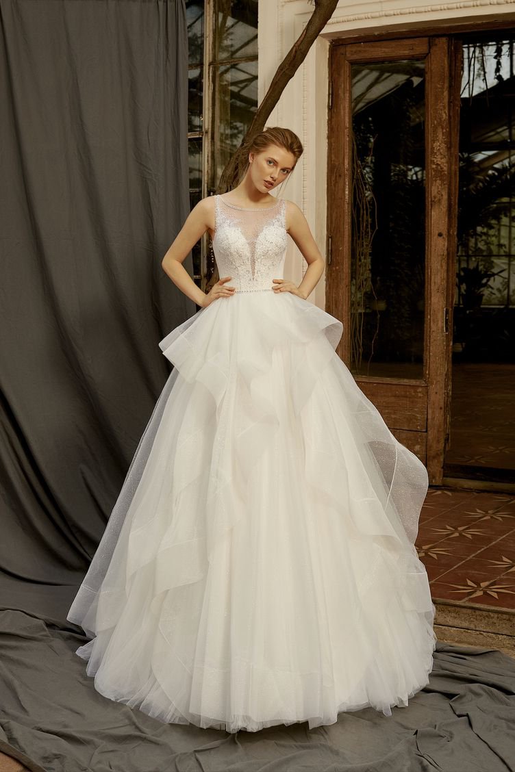 Ivory Tulle Sleeveless Wedding Dresses with Beading