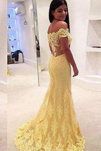 Yellow Exclusive A-line/Princess Off-the-Shoulder Long Lace Prom Dresses