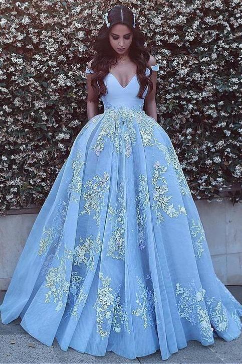 Ball Gown Off-the-Shoulder V-Neck Tulle Prom Dresses with Lace Applique