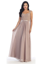 Plus Size Sleeveless Sweetheart Lace Applique Chiffon Long Prom Dress