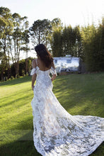 Boho Off-the-Shoulder Lace Appliques Wedding Dresses